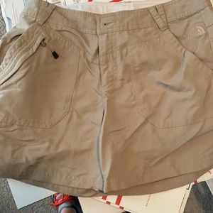 Northface women’s khaki shorts size 8